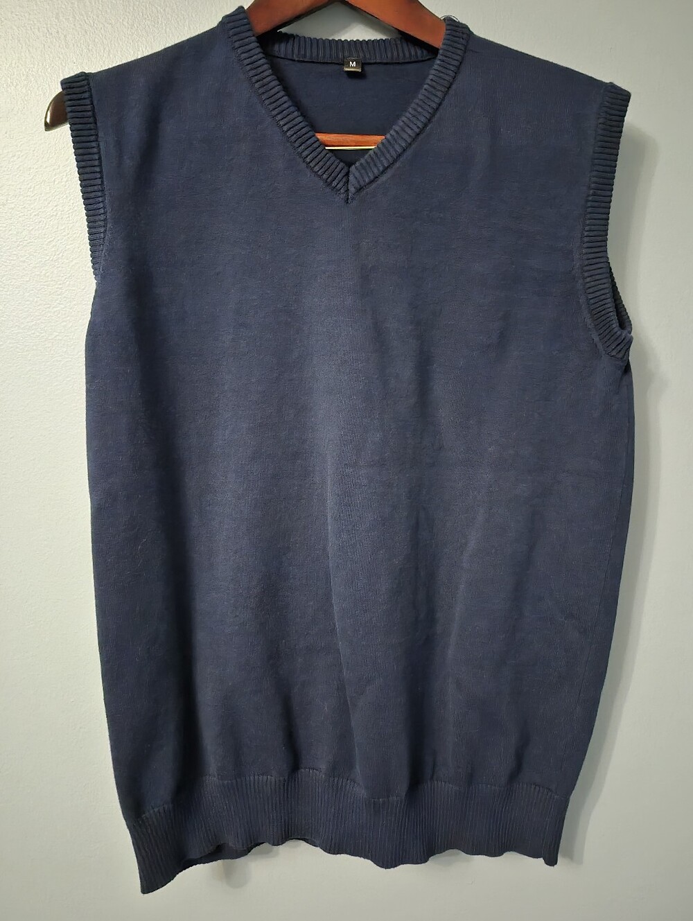 Men's Navy V-Neck Sweater Vest, Medium